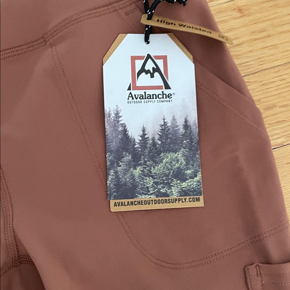 Avalanche Tan High-Waisted Cargo Leggings - Picture 3 of 5